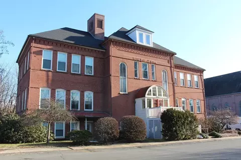 43 J St #C, Turners Falls, MA 01376