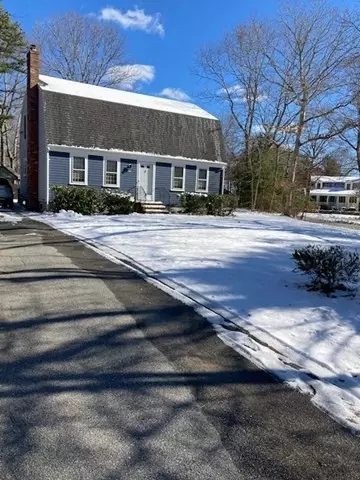 1 Winslow Ln, Wareham, MA 02571