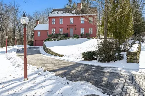 469 Greenwood St, Millbury, MA 01527