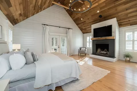 Bedroom - 29 Castle View Dr, Gloucester, MA 01930 photo 3 of 4