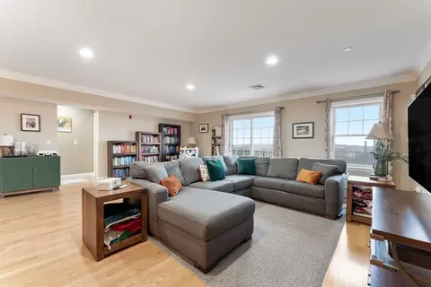 142 Bigelow #205, Brighton, MA 02135