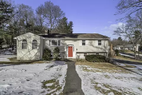 123 Old Farm Rd, Westfield, MA 01085