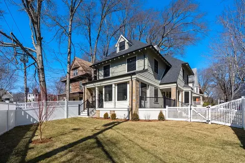 8 Stetson St, Brookline, MA 02446