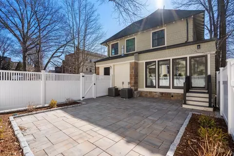 Exterior - 8 Stetson St, Brookline, MA 02446 photo 7 of 9