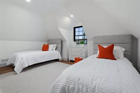 Bedroom - 8 Stetson St, Brookline, MA 02446 photo 6 of 8