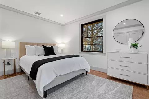 Bedroom - 8 Stetson St, Brookline, MA 02446 photo 5 of 8