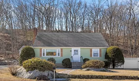 7 Wilbur Ave, Saugus, MA 01906