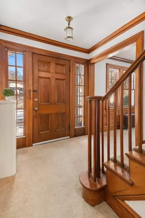 Entry Way - 11 Bond St, Reading, MA 01867 photo 2 of 3