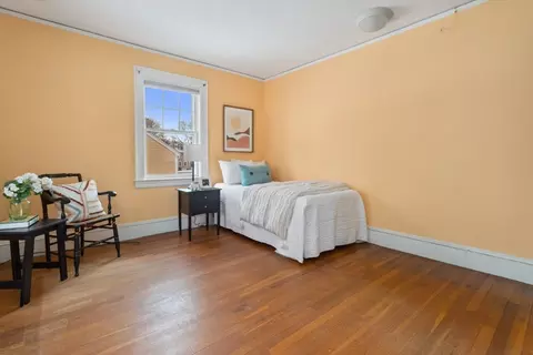 Bedroom - 11 Bond St, Reading, MA 01867 photo 5 of 10