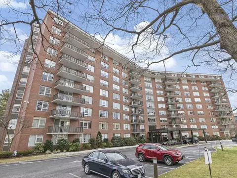 280 Boylston St #415, Chestnut Hill, MA 02467