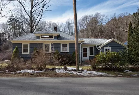 7 Depot Rd, Williamsburg, MA 01096