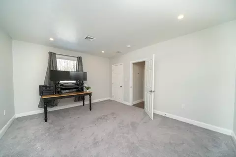 Living - 692 Main St, Hanson, MA 02341 photo 4 of 6