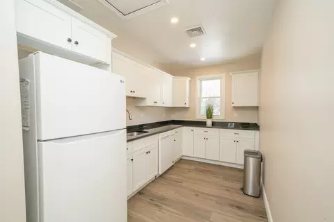 Kitchen - 692 Main St, Hanson, MA 02341 photo 5 of 6