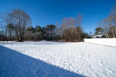 Exterior - 692 Main St, Hanson, MA 02341 photo 5 of 5