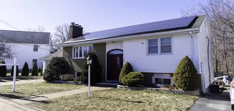 14 Amelia Pl, Revere, MA 02151