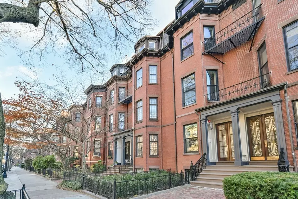 423 Beacon St #PH, Boston, MA 02115 | 23 Photos - Movoto