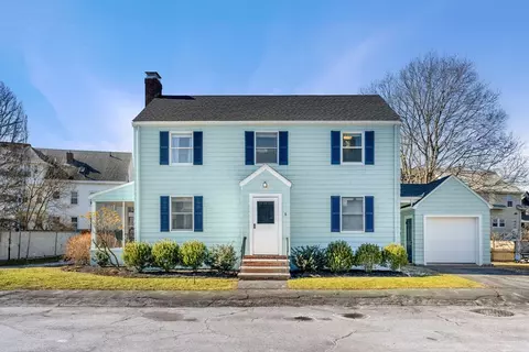 8 Kings Beach Ter, Swampscott, MA 01907