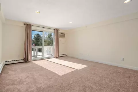 56 Townsend St #C22, Abington, MA 02351