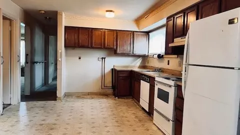 197 Greenwood Ter #197, Chicopee, MA 01022