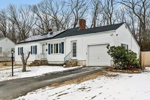 61 Gale Rd, Weymouth, MA 02188