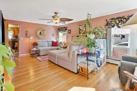 Living - 137 Croyden Ter, Springfield, MA 01104 photo 2 of 2