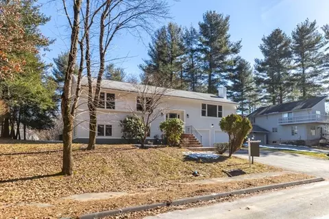 71 Carter Rd, Lynnfield, MA 01940
