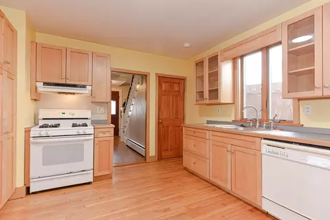 Kitchen - 1 Wilbur St, Everett, MA 02149 photo 3 of 4