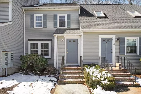 97 Village St #97, Easton, MA 02375
