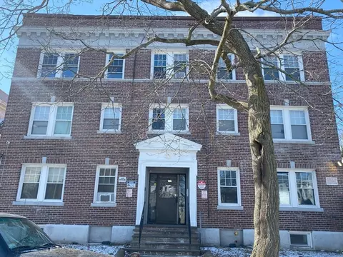 Exterior - 33 Lincoln St, Lynn, MA 01902 photo 2 of 11