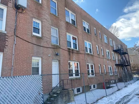 Exterior - 33 Lincoln St, Lynn, MA 01902 photo 4 of 11