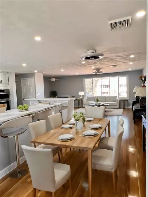 204 Rogers Dr, Stoughton, MA 02072