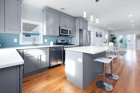 8 Fifth St #2, Medford, MA 02155