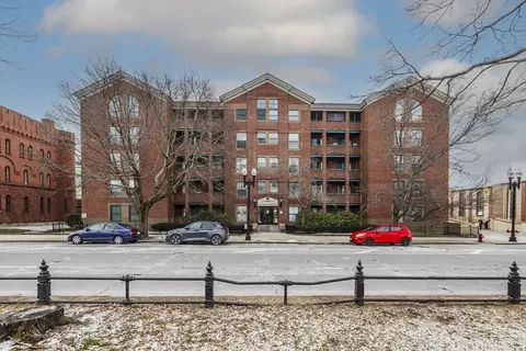 50 S Common St #409, Lynn, MA 01902