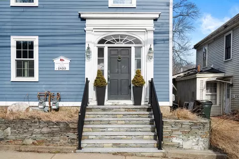 336 Main St #A, Amesbury, MA 01913