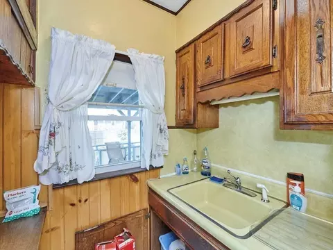 8 Bellingham Ave, Everett, MA 02149 photo 6