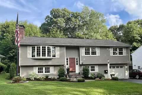 110 Dow Ave, Arlington, MA 02476