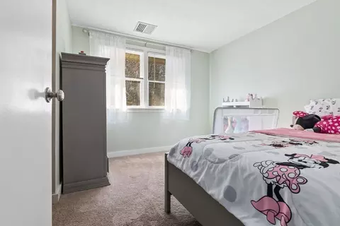 Bedroom - 43 Colgate Rd, Beverly, MA 01915 photo 4 of 4