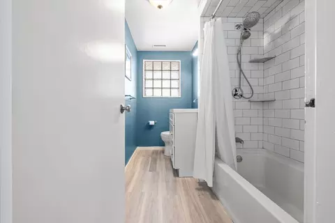 Bath - 43 Colgate Rd, Beverly, MA 01915 photo 1 of 3