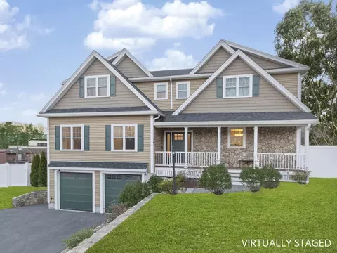 52 Glen Cir, Waltham, MA 02451