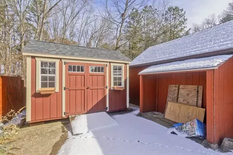 Exterior - 121 Brandon Ave, Springfield, MA 01119 photo 7 of 9