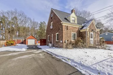 Exterior - 121 Brandon Ave, Springfield, MA 01119 photo 3 of 9
