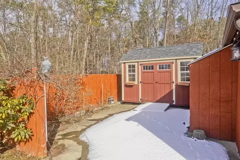 Exterior - 121 Brandon Ave, Springfield, MA 01119 photo 6 of 9