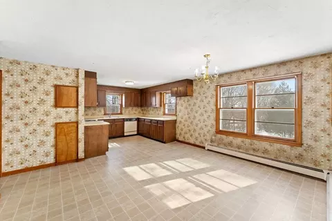 Kitchen - 2 Peacedale Ave, Worcester, MA 01607 photo 4 of 5