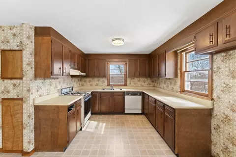 Kitchen - 2 Peacedale Ave, Worcester, MA 01607 photo 5 of 5