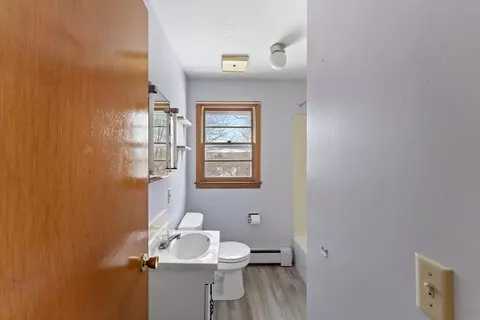 Bath - 2 Peacedale Ave, Worcester, MA 01607 photo 2 of 2