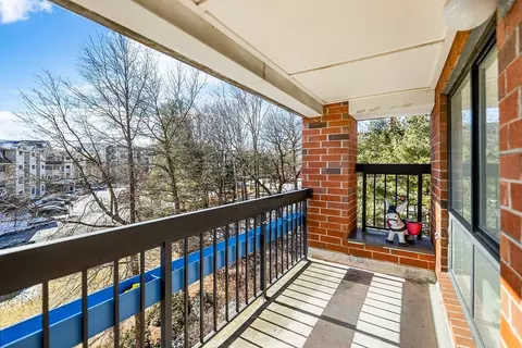 Exterior - 4 Summit Dr #511, Reading, MA 01867 photo 1 of 7