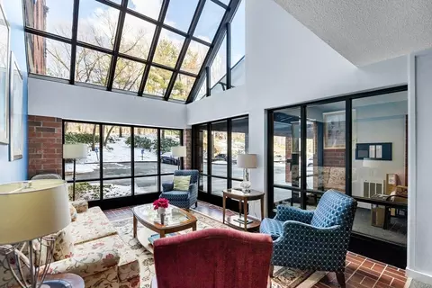 Living - 4 Summit Dr #511, Reading, MA 01867 photo 4 of 5