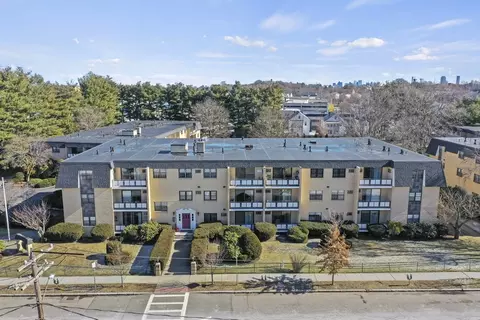48 Bigelow Ave #13, Watertown, MA 02472