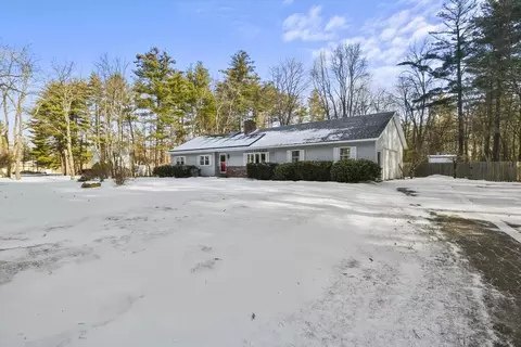 8 Pearl Brook Rd, Townsend, MA 01474