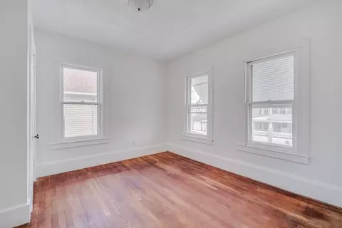 50 Home St, Springfield, MA 01104 photo 4
